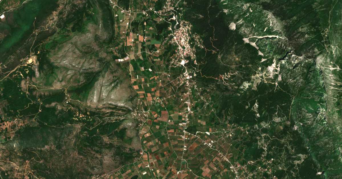 Satellitenkarte von Ágios Geórgios