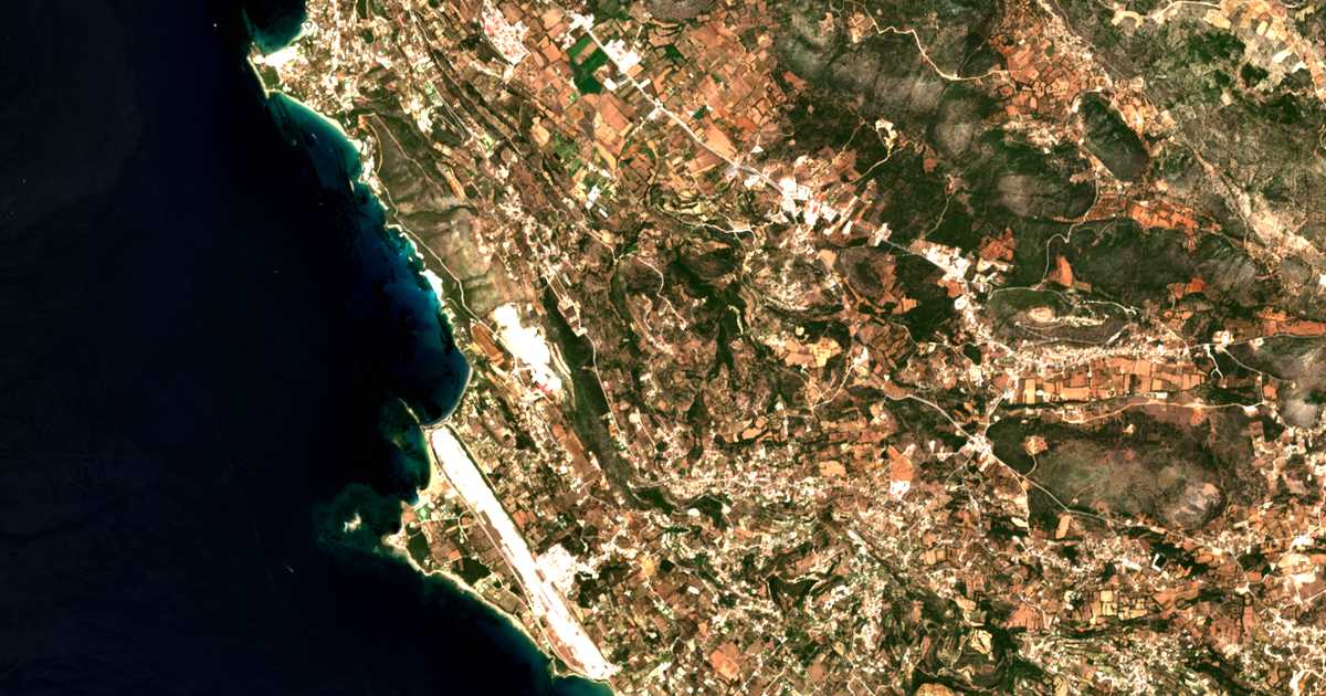 Satellitenkarte von Menegáta