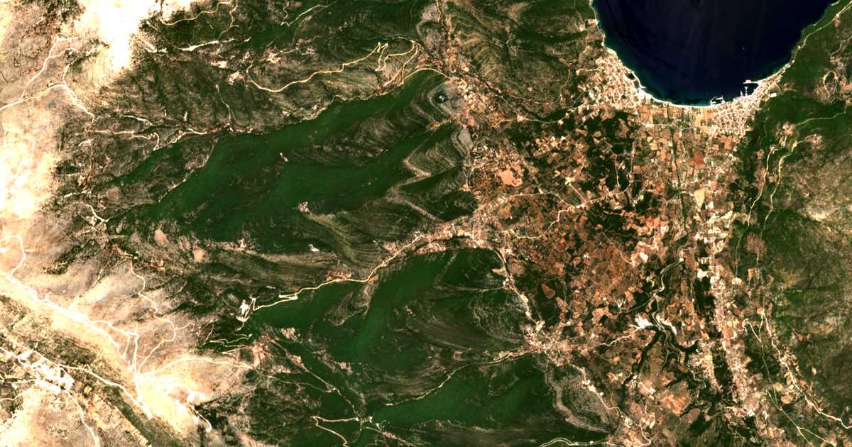 Satellitenkarte von Poulata