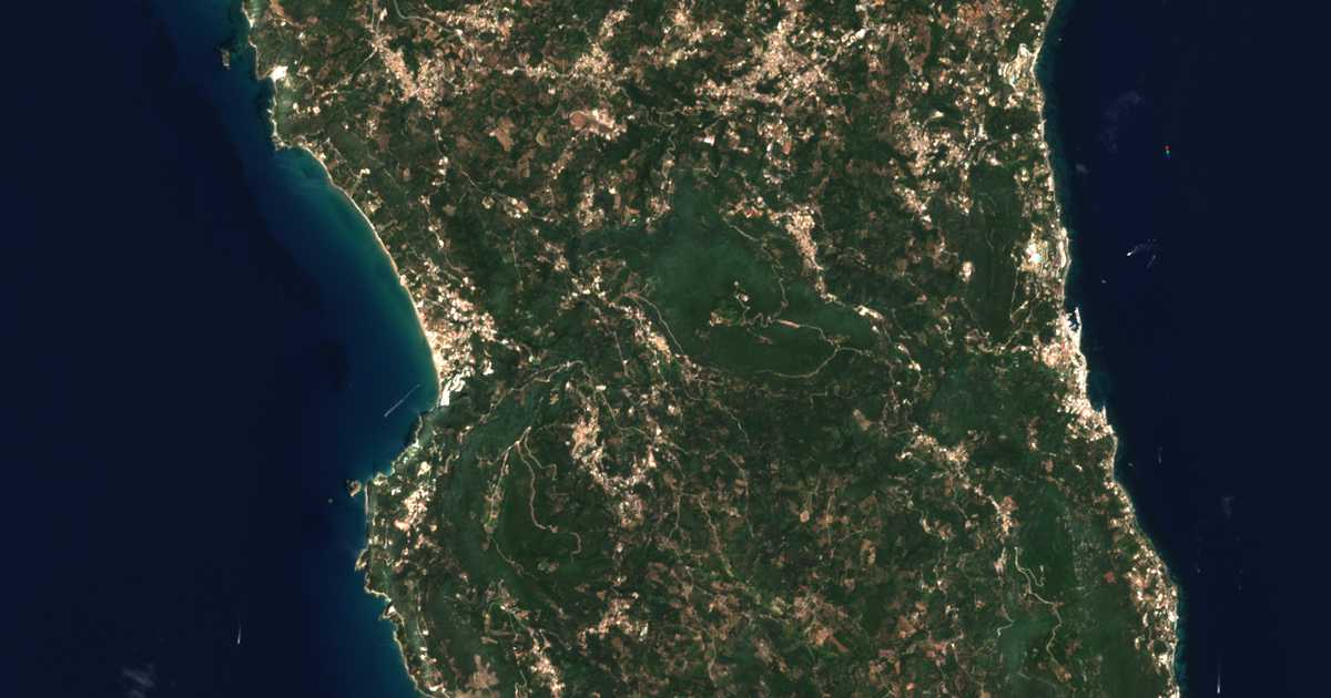 Satellitenkarte von Áno Garoúna