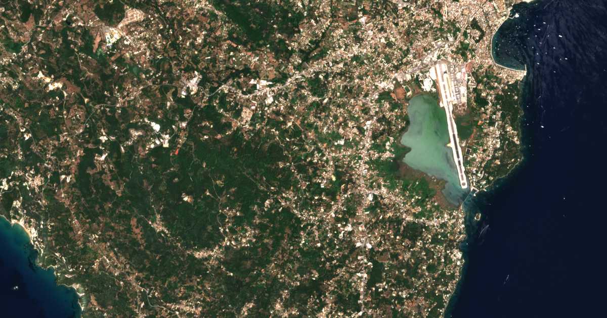 Satellitenkarte von Bastoúnion