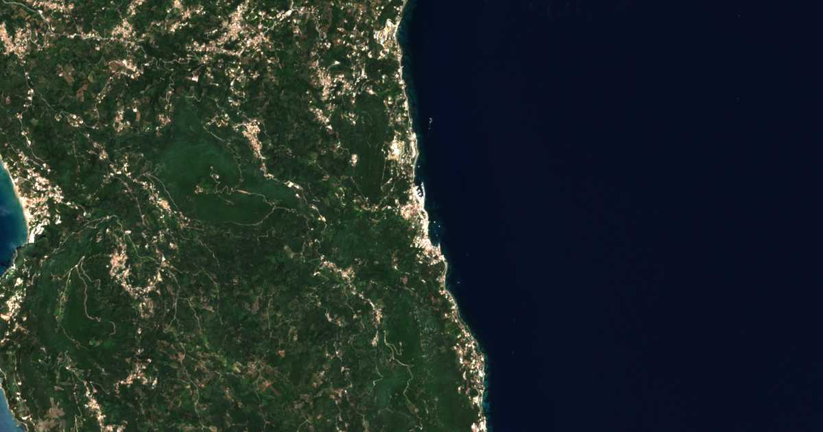 Satellitenkarte von Benitses
