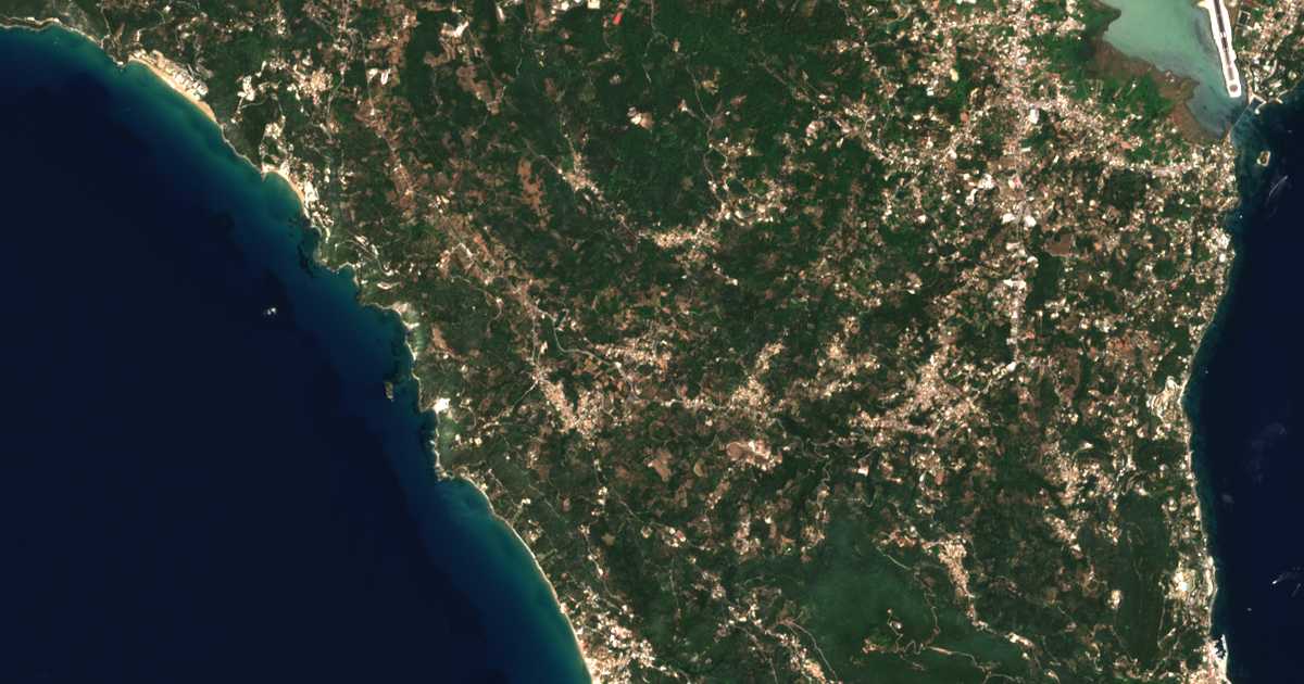 Satellitenkarte von Kouramádes