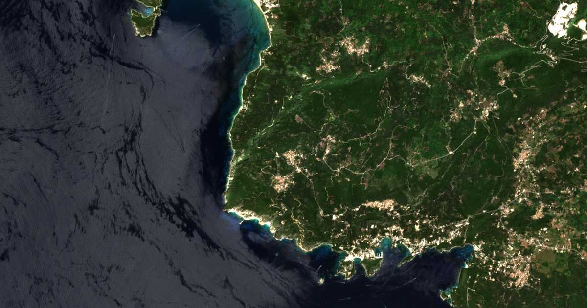 Satellitenkarte von Makrades