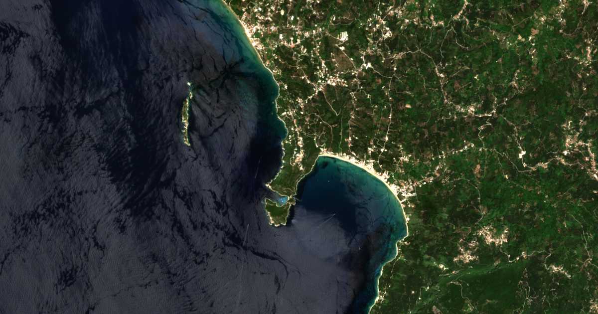 Satellitenkarte von Afión