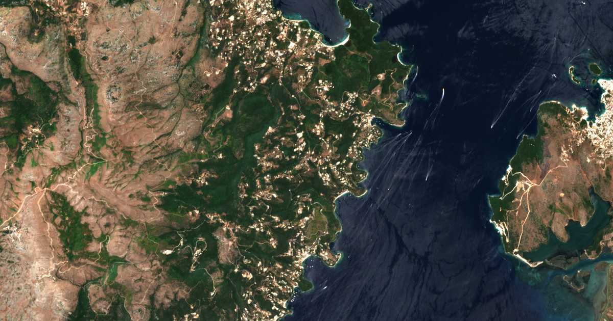 Satellitenkarte von Agnítsini