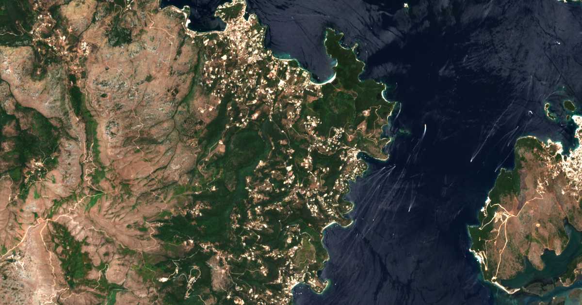 Satellitenkarte von Karyótikon