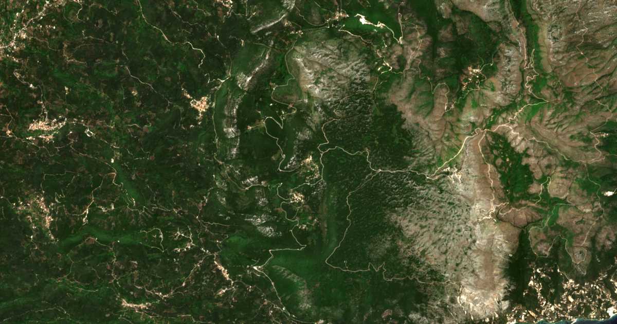 Satellitenkarte von Petáleia