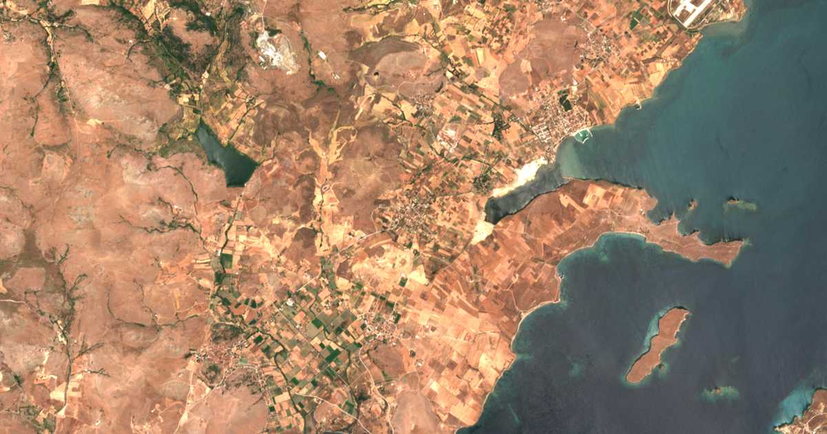 Satellitenkarte von Portianón