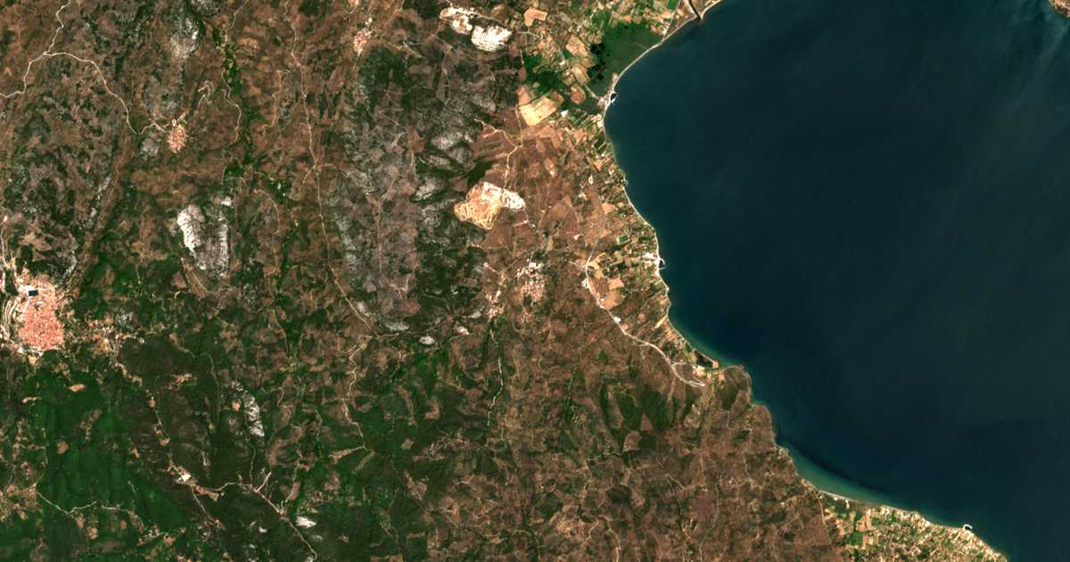 Satellitenkarte von Káto Trítos