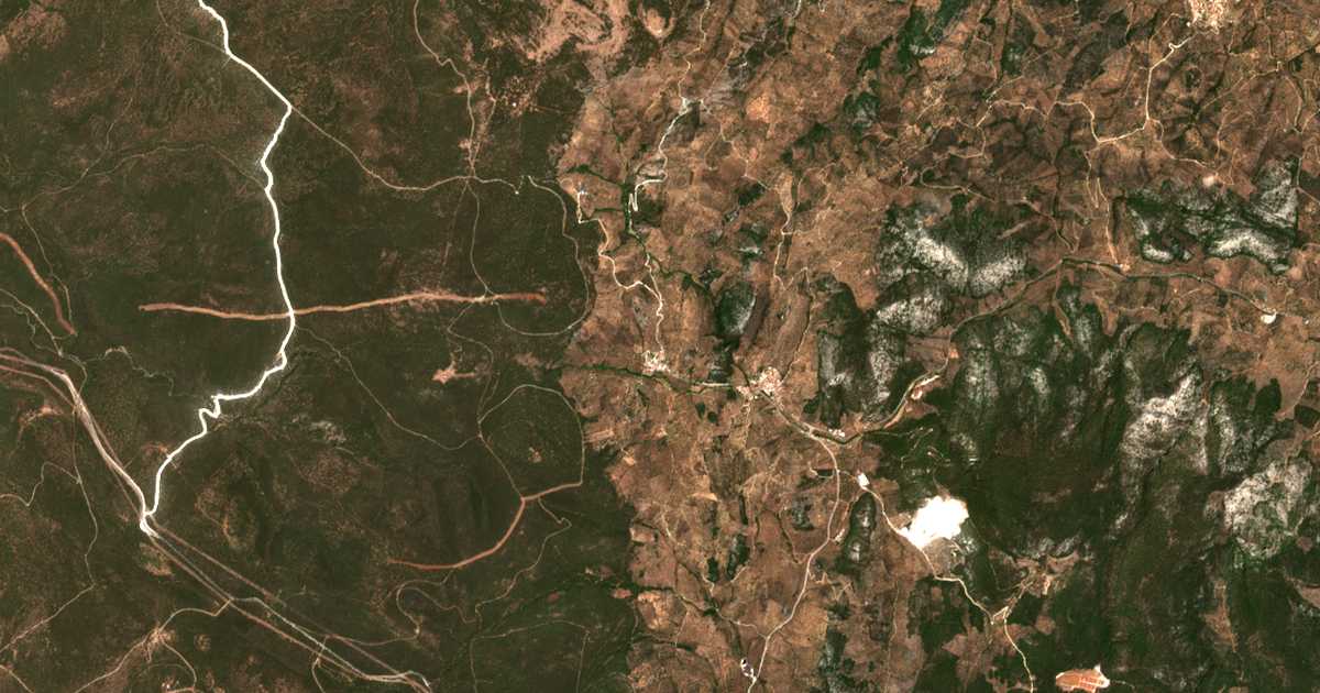 Satellitenkarte von Kómi