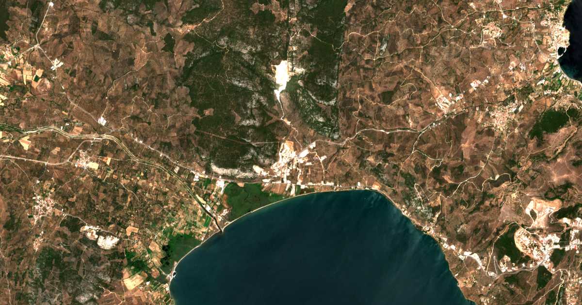 Satellitenkarte von Lárisos