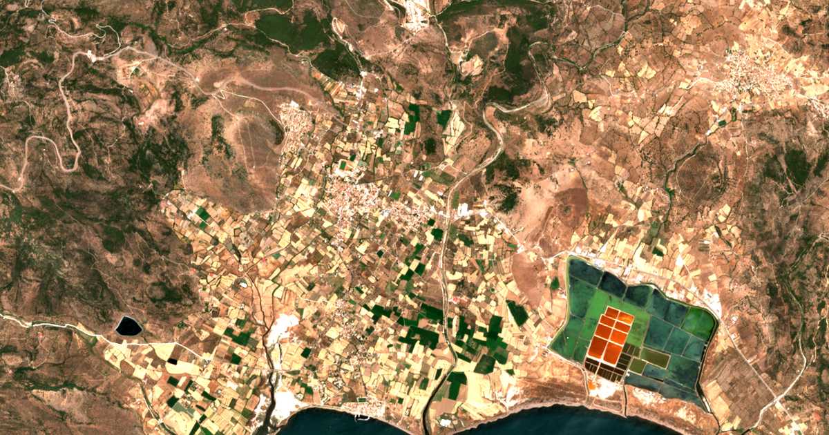 Satellitenkarte von Arísvi
