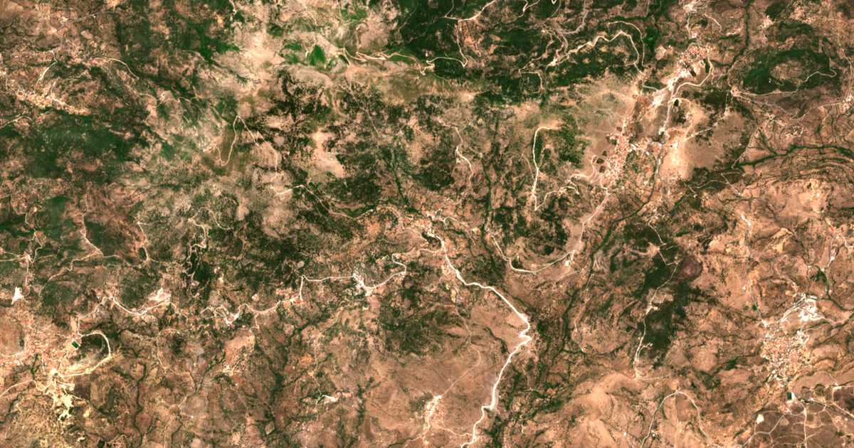 Satellitenkarte von Pelópi