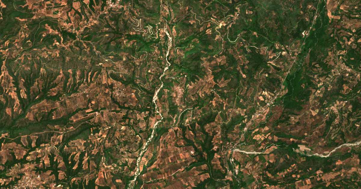 Satellitenkarte von Neochórion