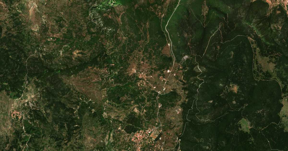 Satellitenkarte von Nymfasía