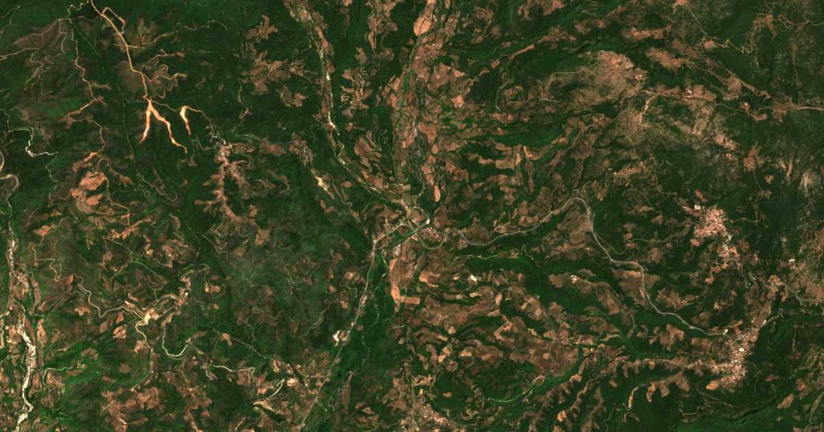 Satellitenkarte von Toumpítsion