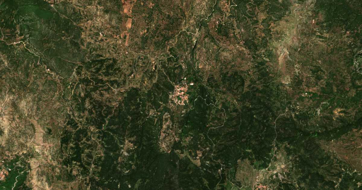 Satellitenkarte von Valtesiníkon