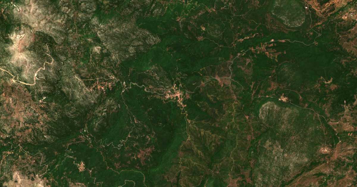 Satellitenkarte von Ísaris