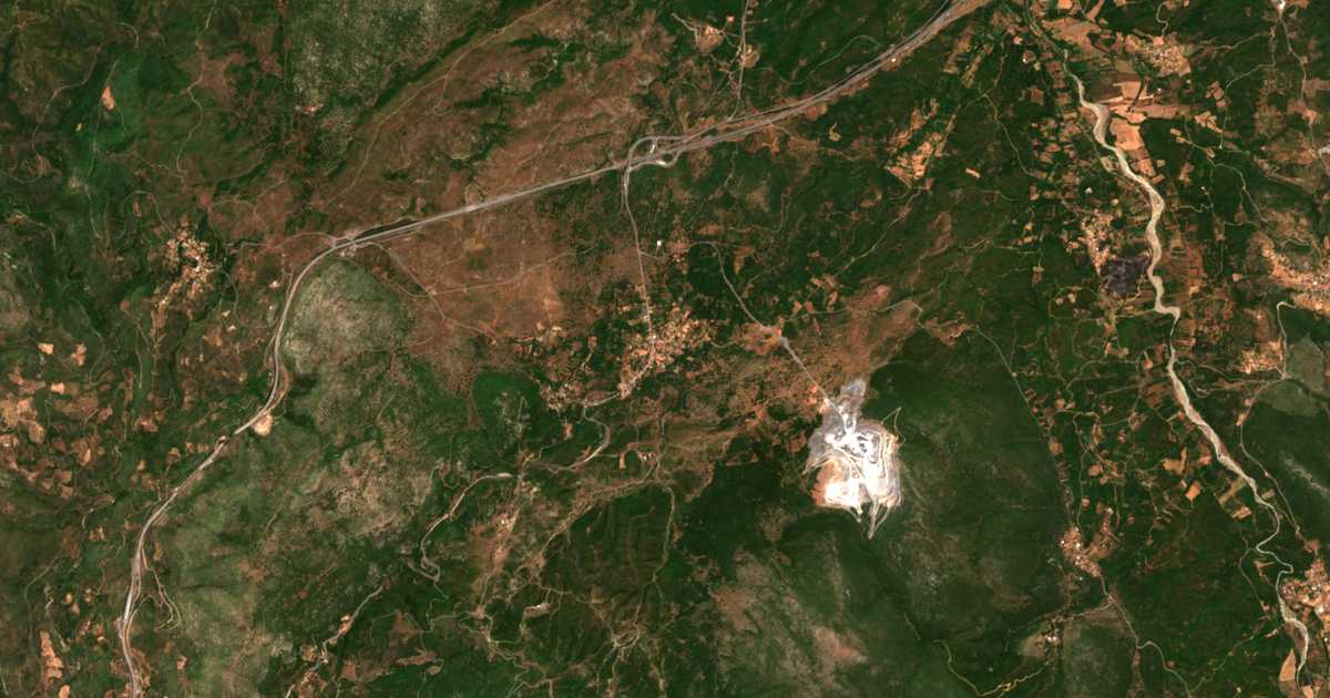 Satellitenkarte von Paradeisia