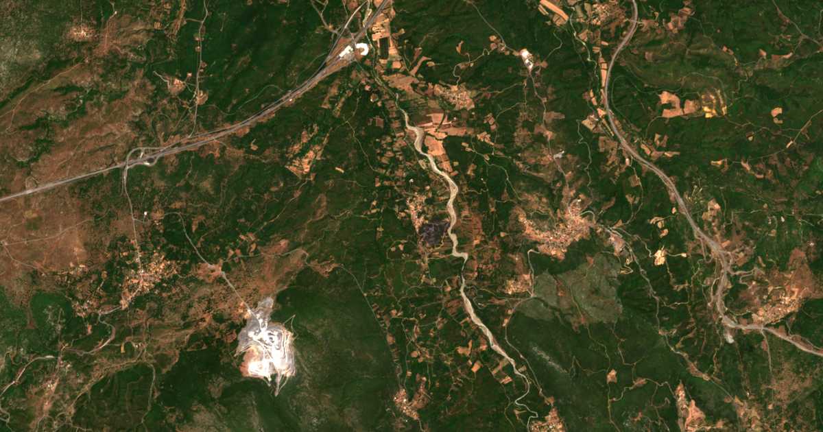 Satellitenkarte von Veligostí