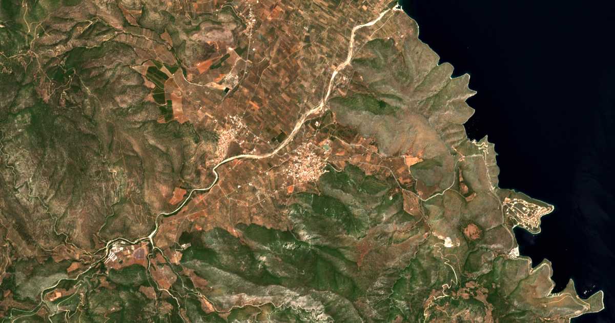 Satellitenkarte von Ágios Andréas
