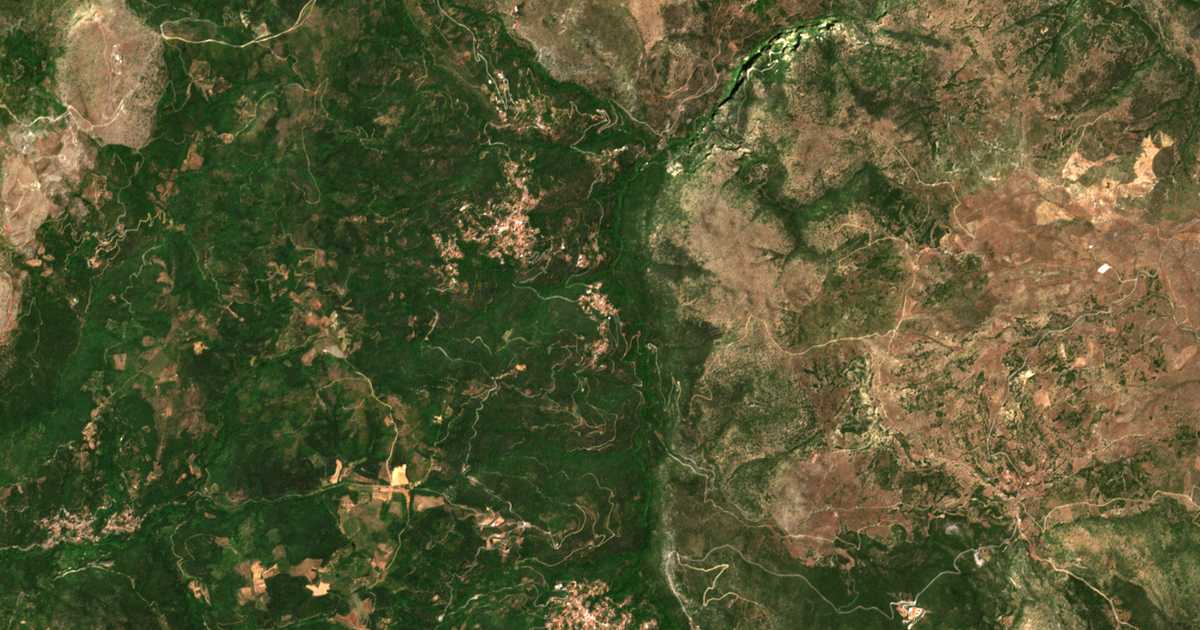 Satellitenkarte von Oriá Í Orgiá
