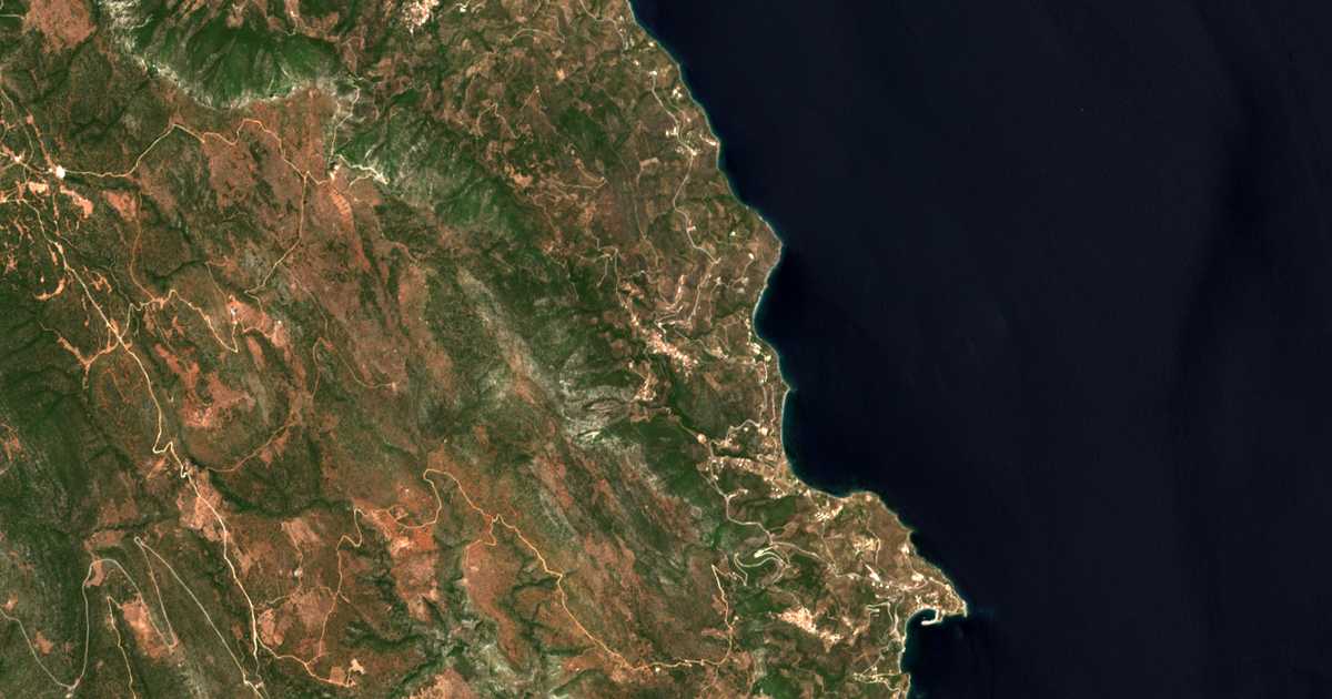 Satellitenkarte von Péra Mélana
