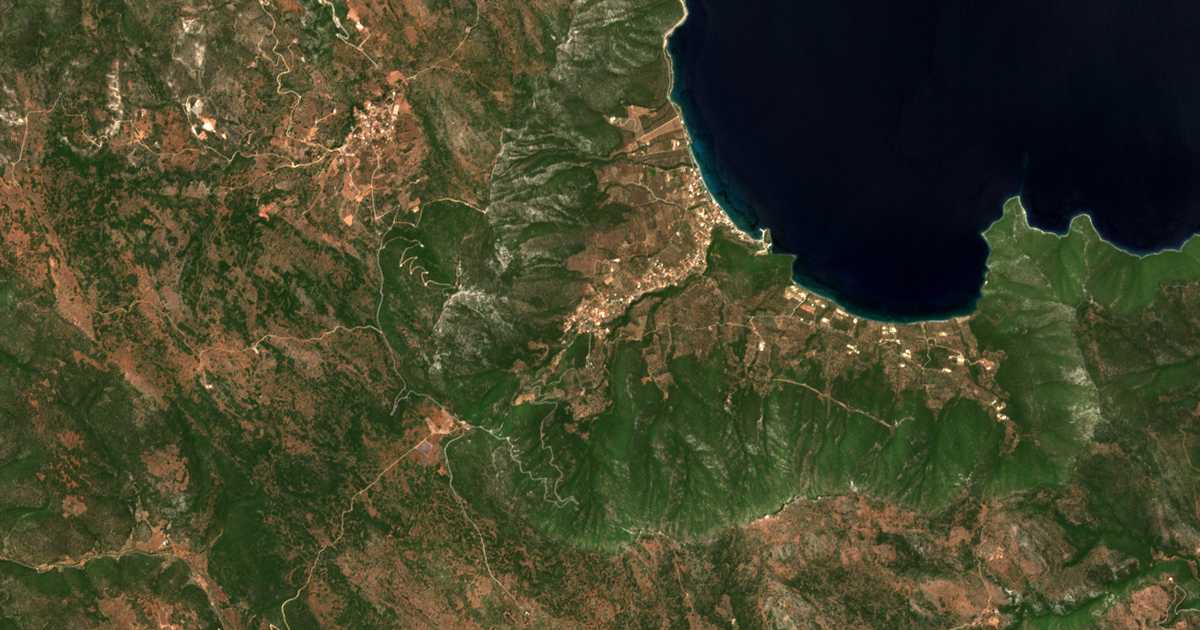 Satellitenkarte von Poúlithra