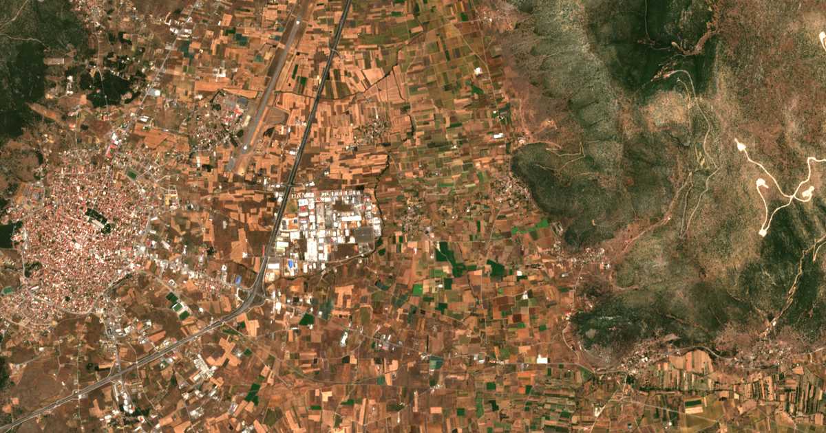 Satellitenkarte von Ágios Vasíleios
