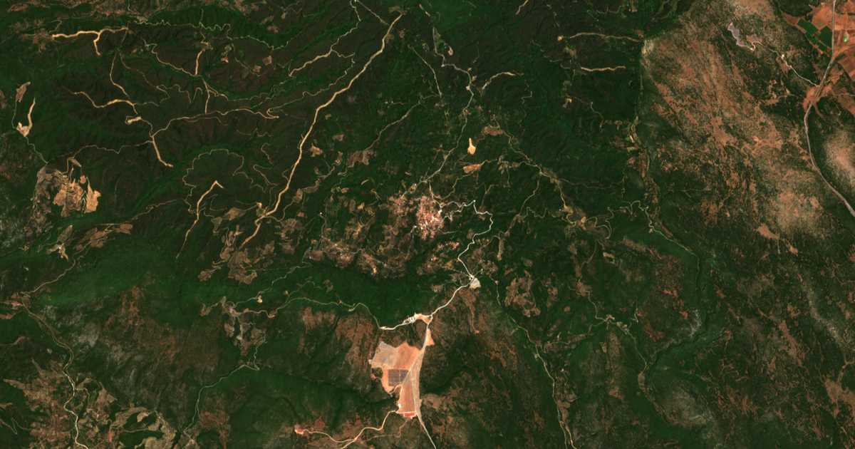 Satellitenkarte von Kollínai