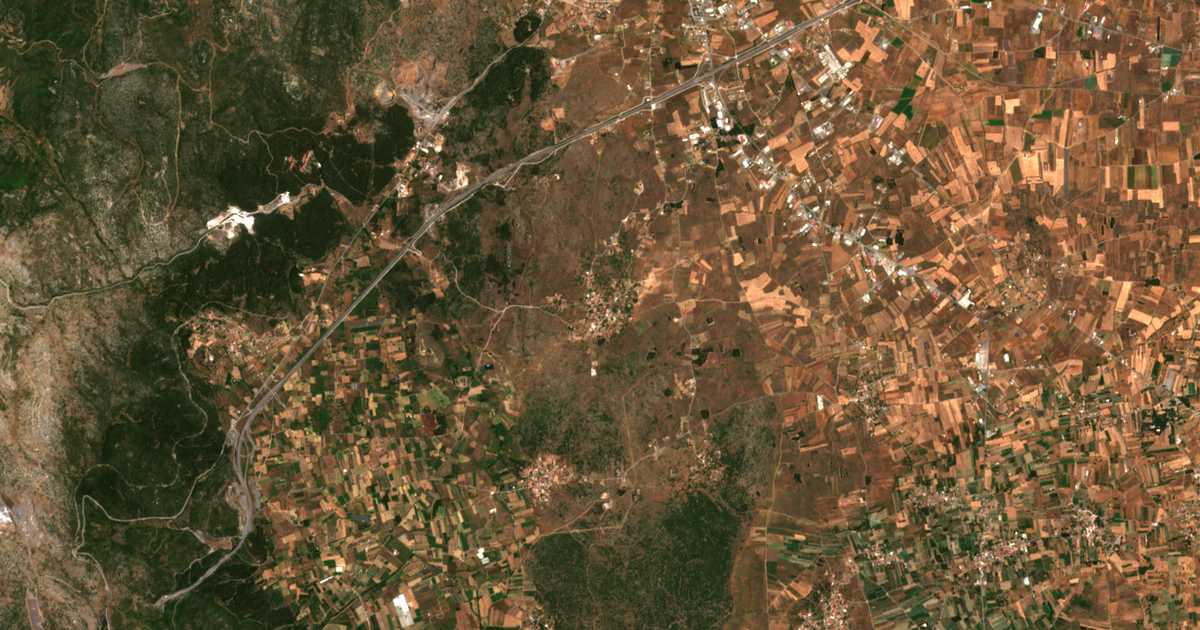 Satellitenkarte von Thánas