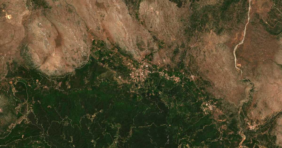 Satellitenkarte von Vlachokeraséa
