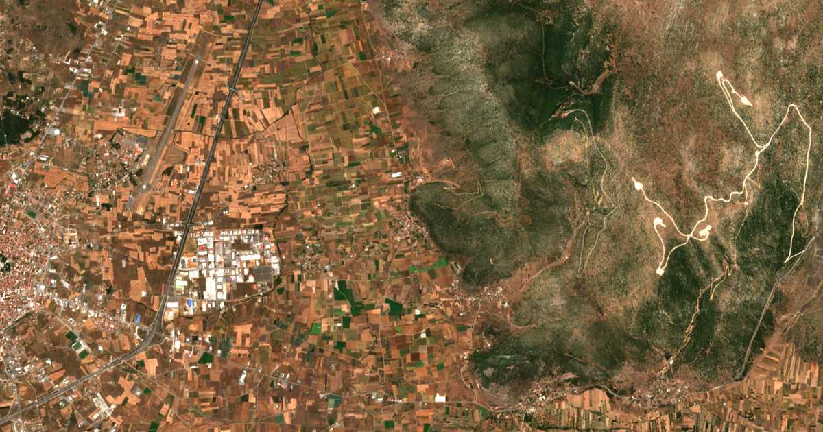 Satellitenkarte von Zevgolateíon