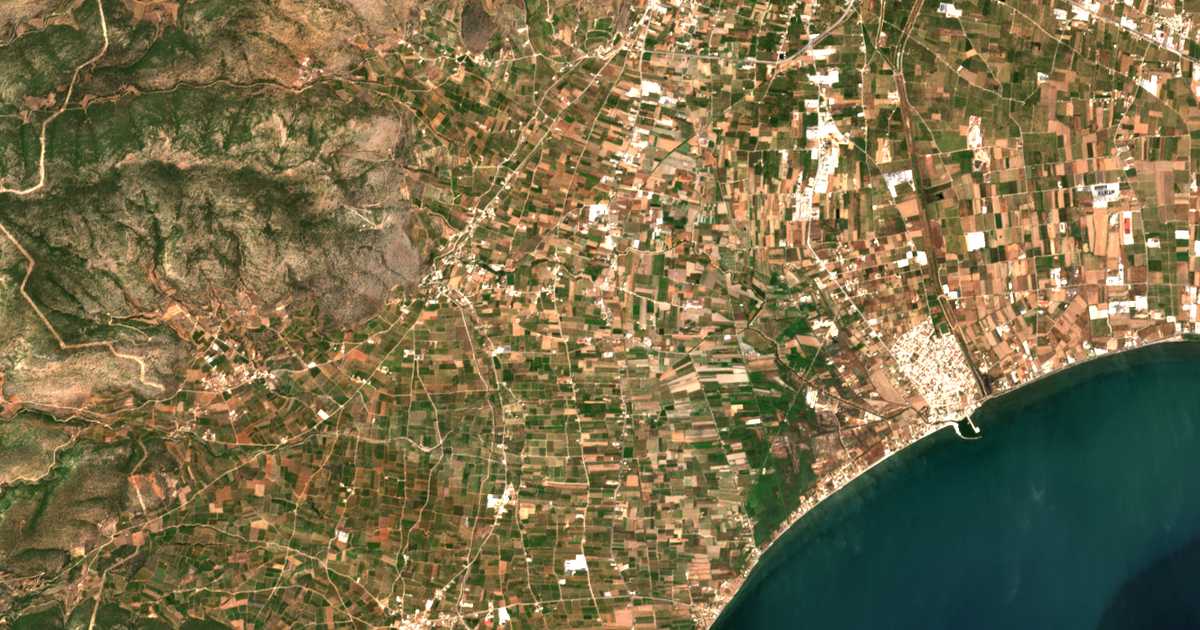 Satellitenkarte von Magoúla