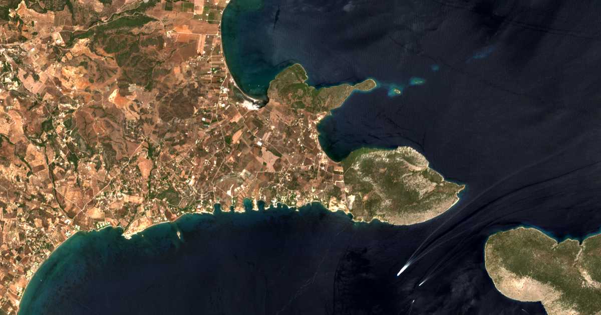 Satellitenkarte von Ágioi Anárgyroi