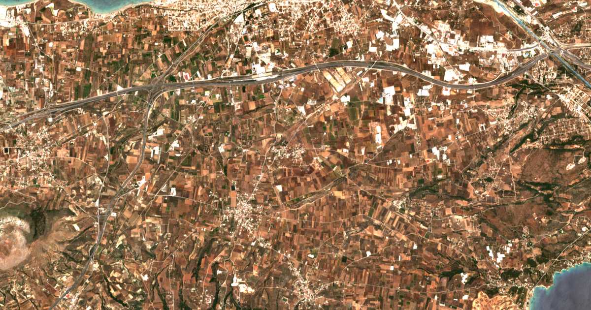 Satellitenkarte von Káto Examília