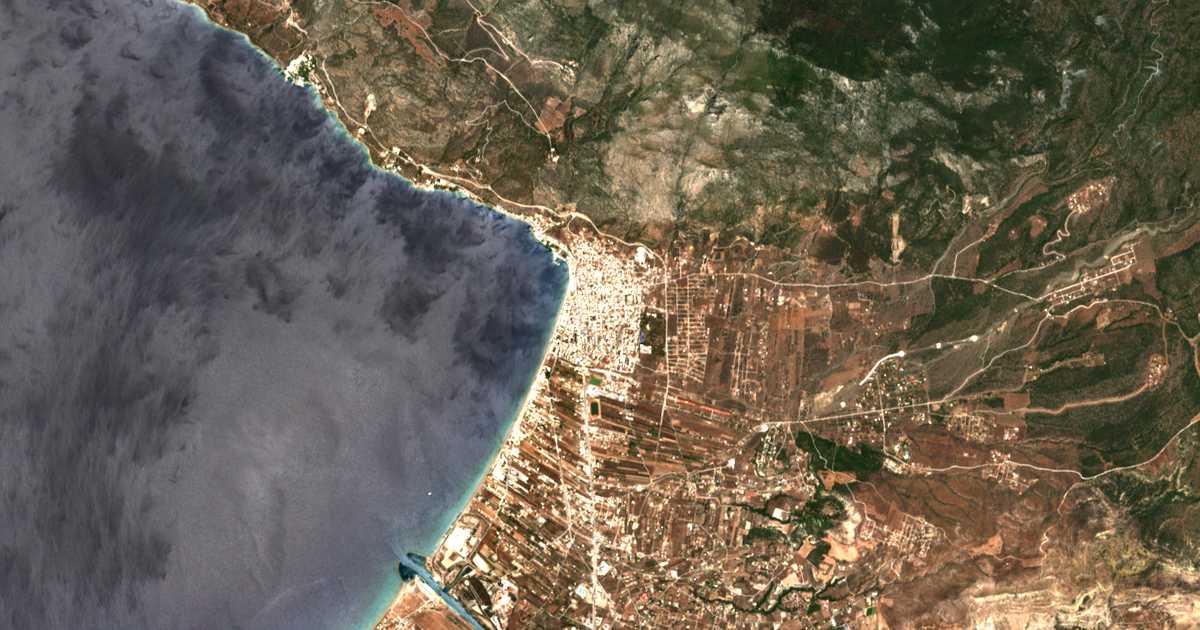Satellitenkarte von Loutraki