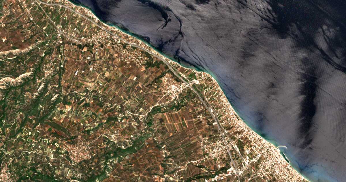 Satellitenkarte von Diminión