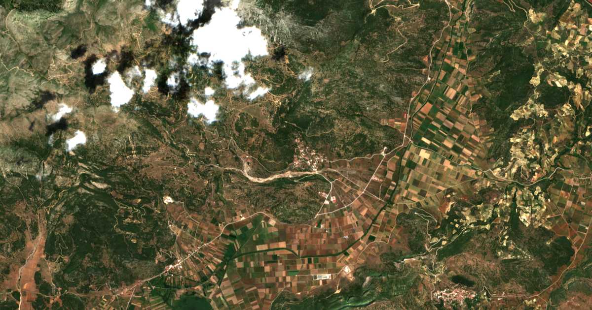 Satellitenkarte von Kalianoí