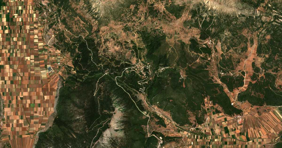 Satellitenkarte von Kastanéa