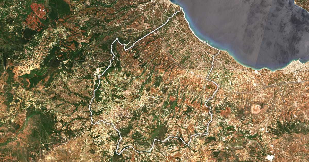 Satellitenbild mit eingezeichneter Grenze: Velo-Vocha