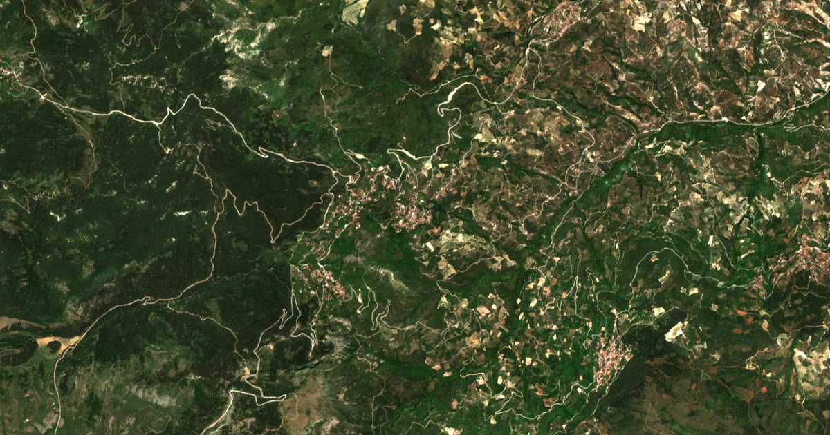 Satellitenkarte von Káto Synoikía Trikálon