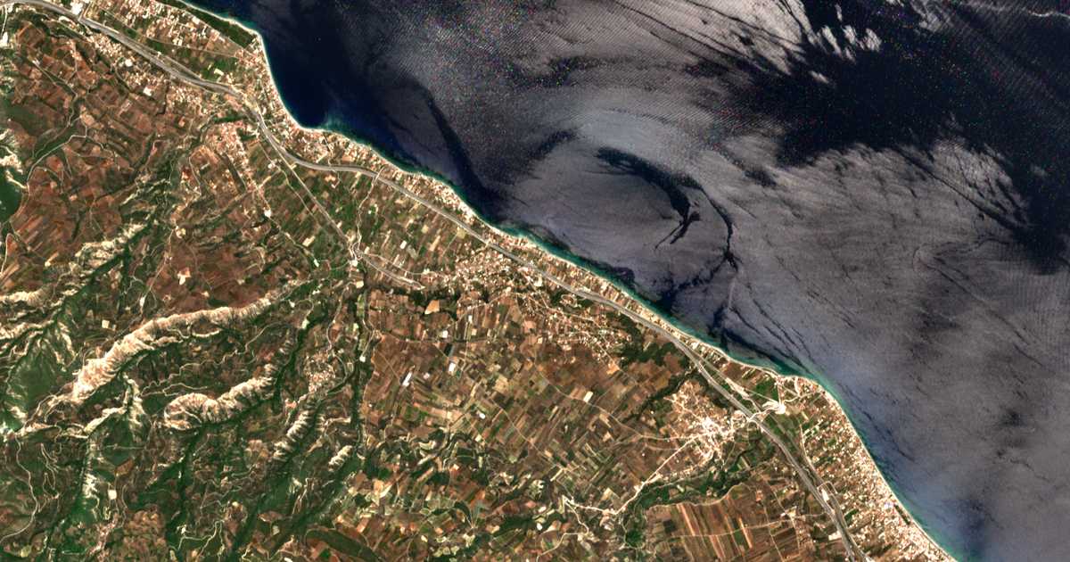 Satellitenkarte von Oikodomikós Synetairismós Ypallílon Dei