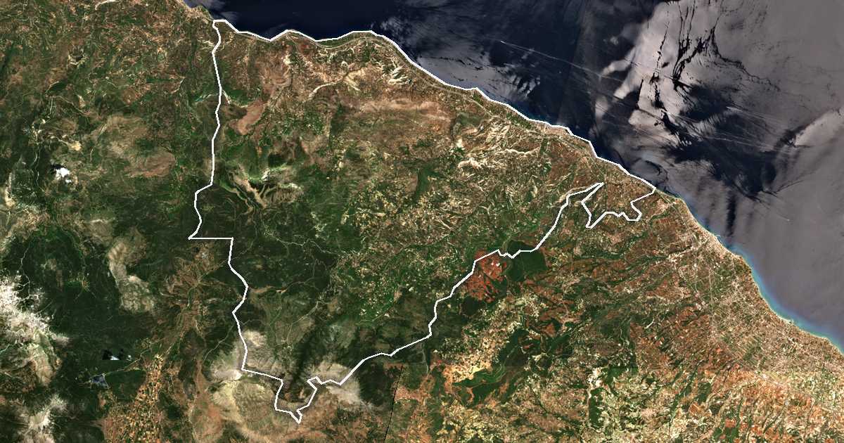 Satellitenbild mit eingezeichneter Grenze: Xylokastro-Evrostini