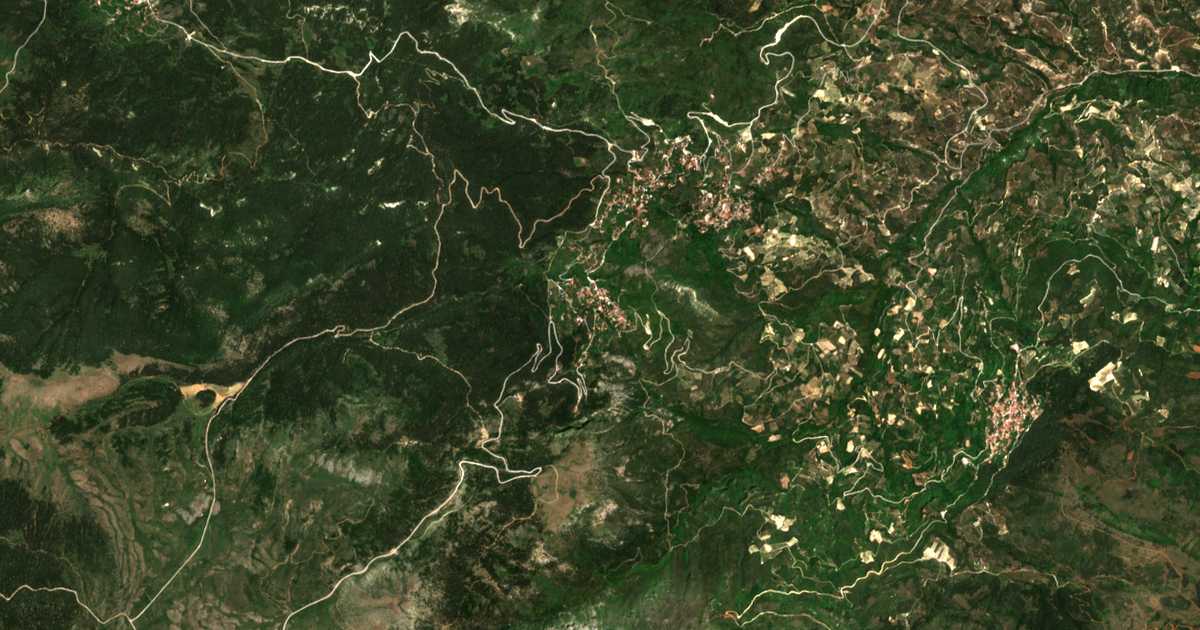Satellitenkarte von Áno Tríkala