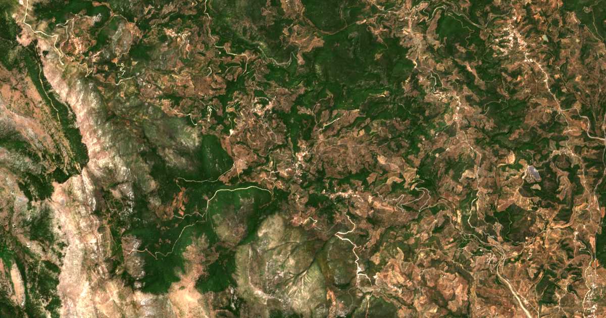 Satellitenkarte von Kókkina Louriá