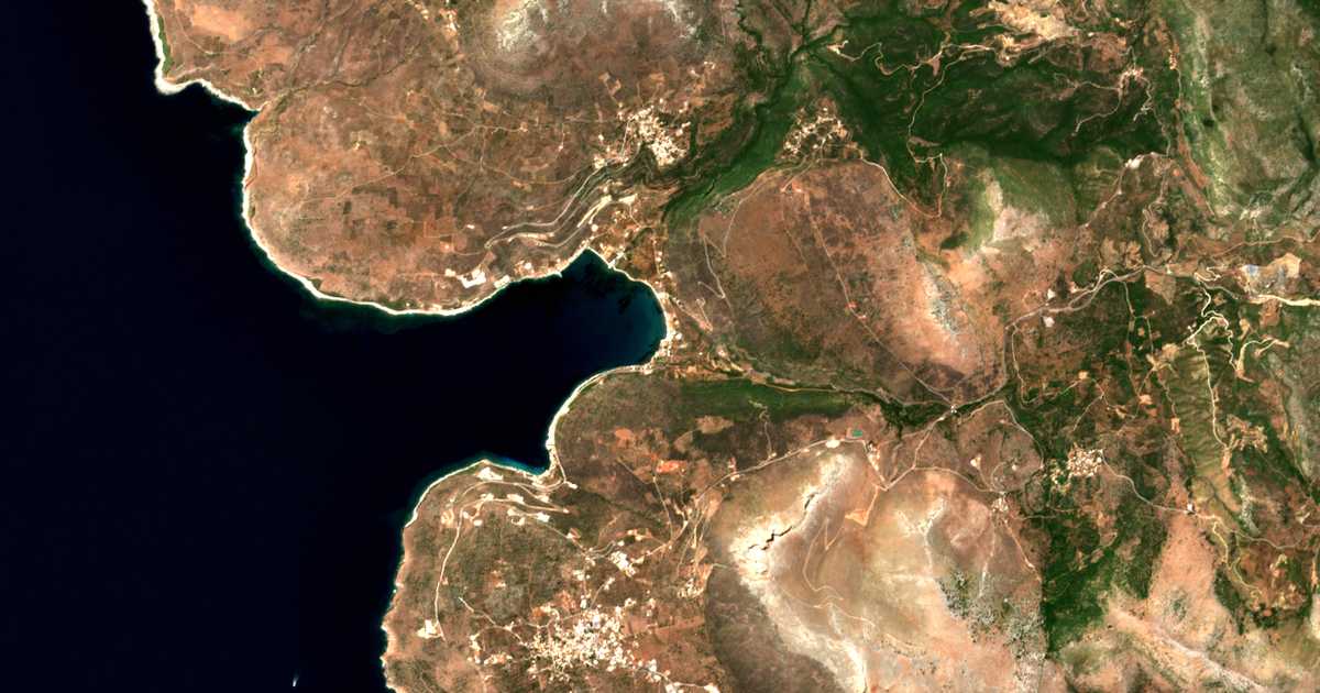 Satellitenkarte von Néon Oítylon