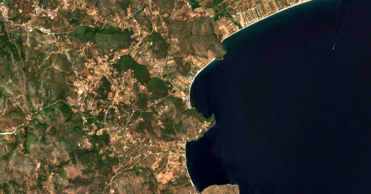 Satellitenkarte von Vathý