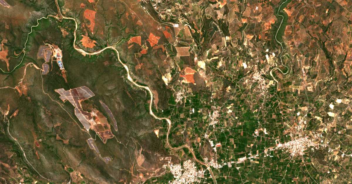 Satellitenkarte von Filísion